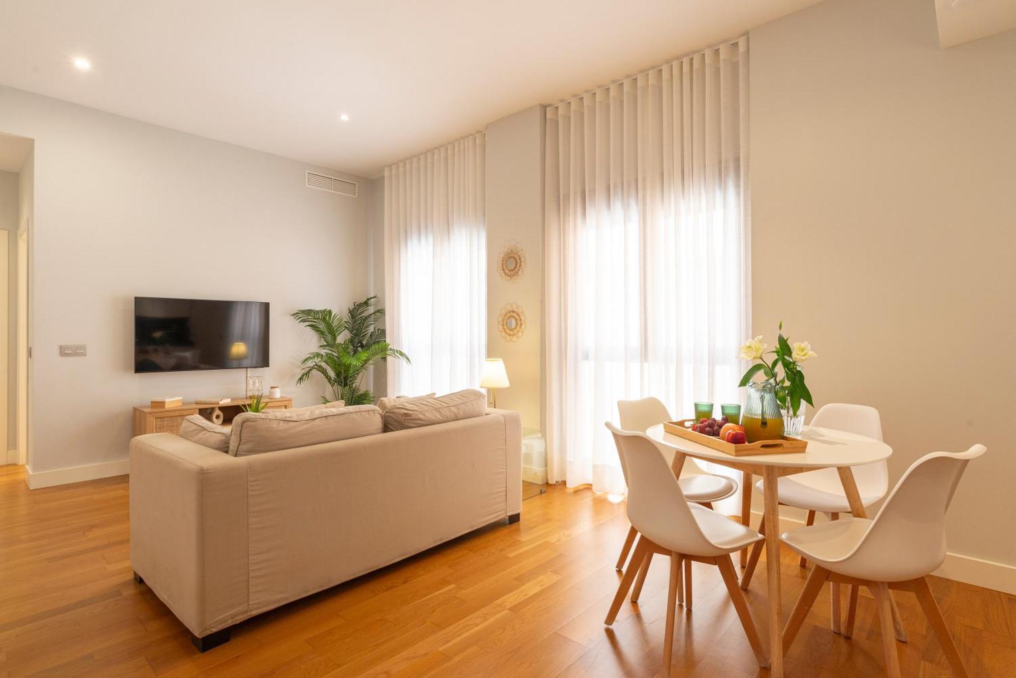 Souviron & Old Town By Ele Apartments Malaga Bagian luar foto