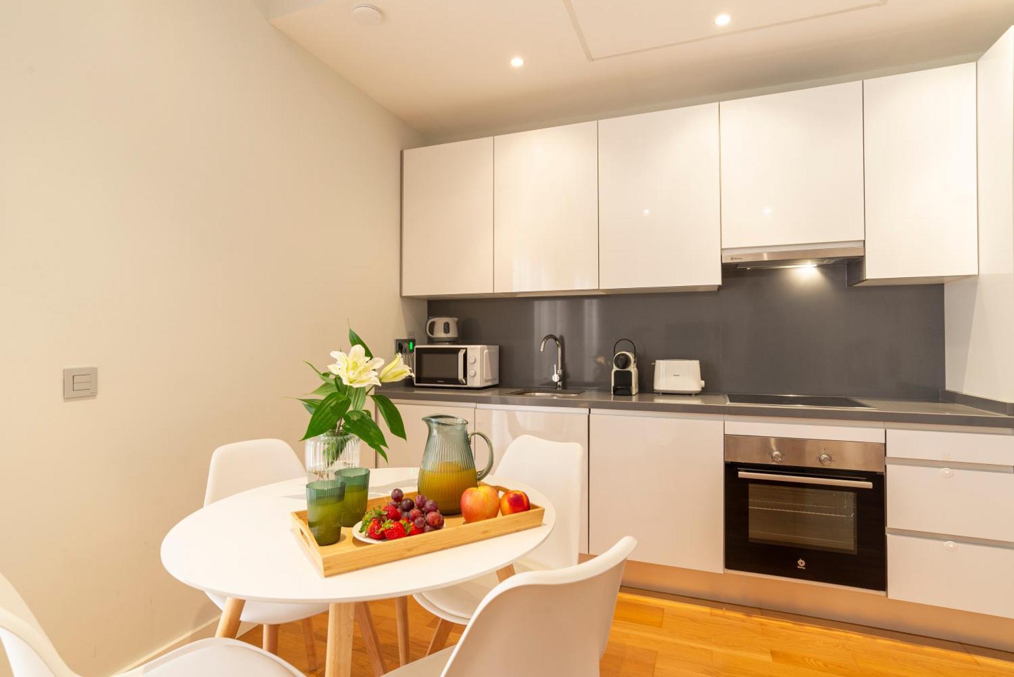 Souviron & Old Town By Ele Apartments Malaga Bagian luar foto