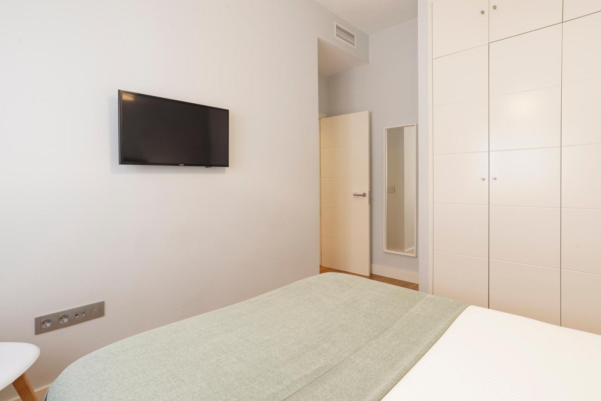 Souviron & Old Town By Ele Apartments Malaga Bagian luar foto