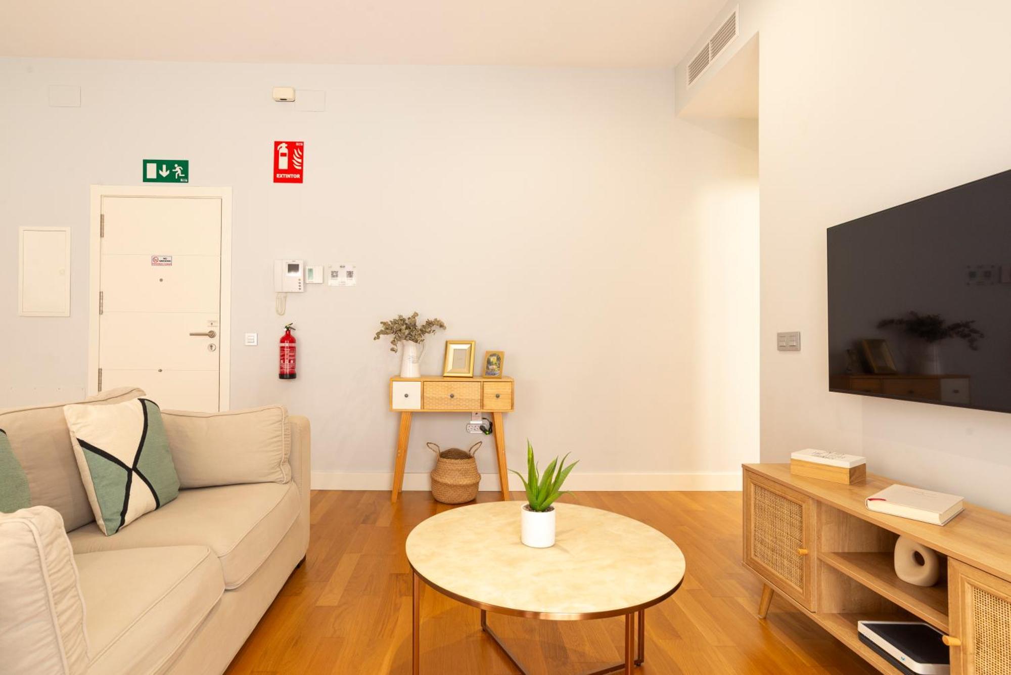 Souviron & Old Town By Ele Apartments Malaga Bagian luar foto