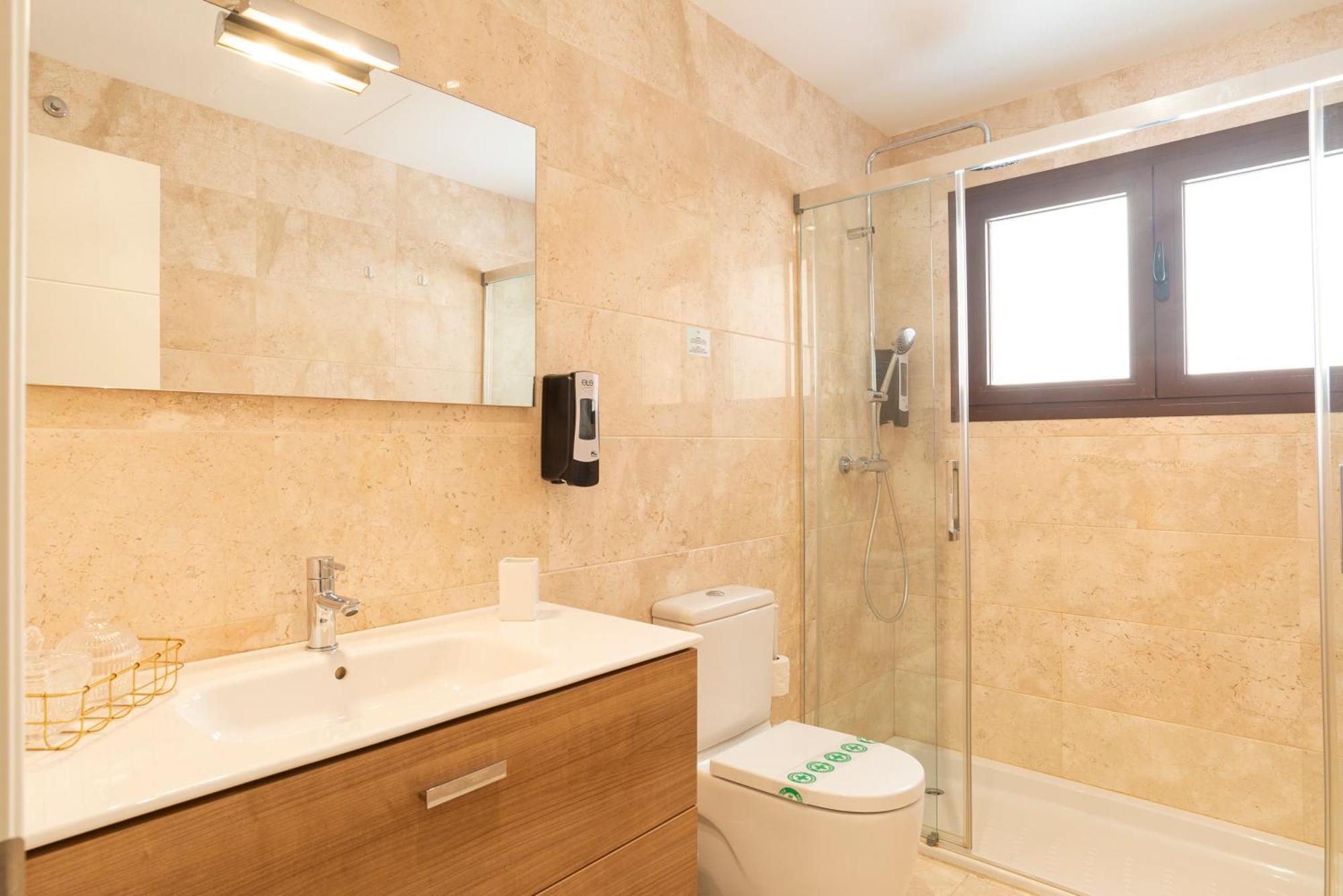 Souviron & Old Town By Ele Apartments Malaga Bagian luar foto