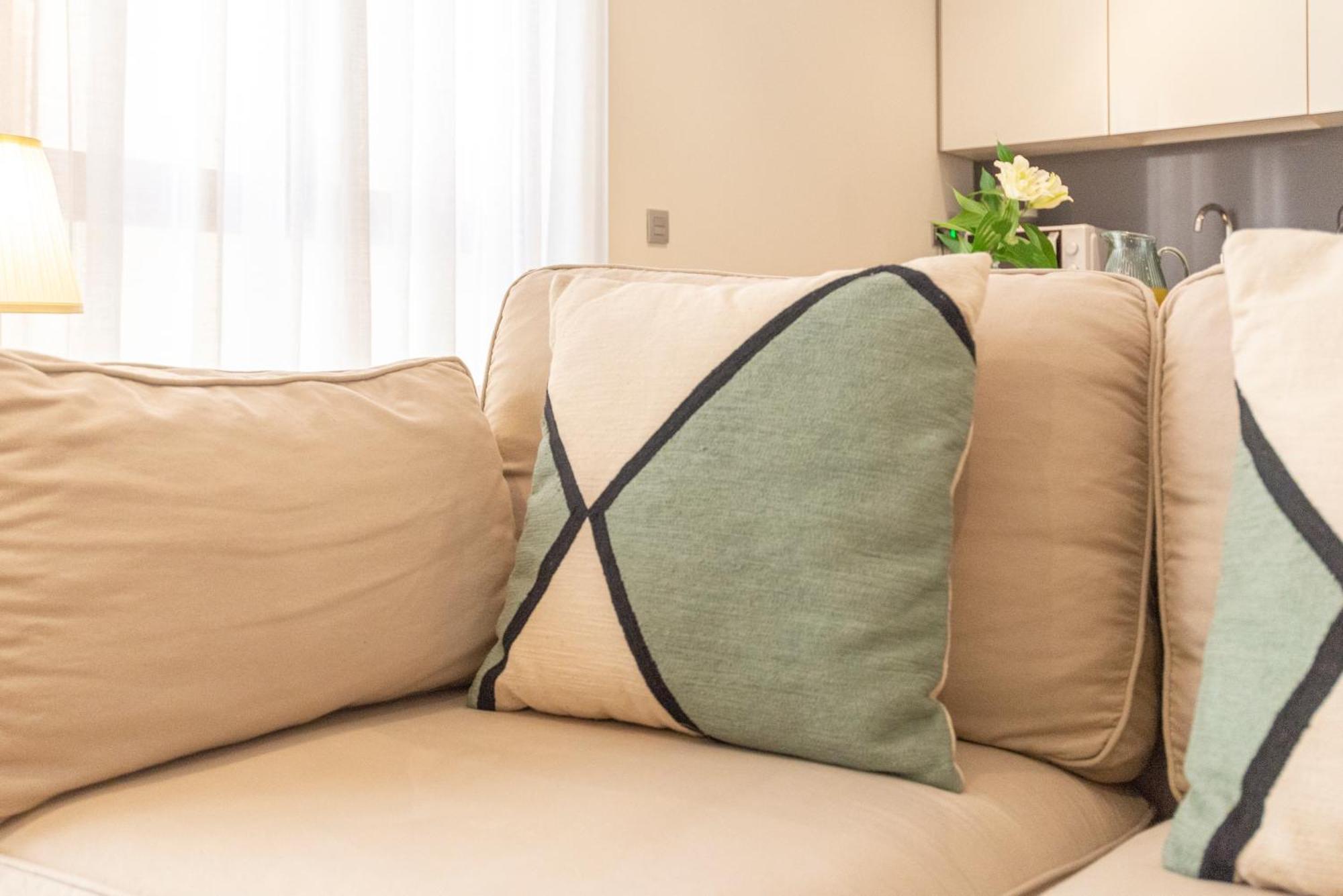 Souviron & Old Town By Ele Apartments Malaga Bagian luar foto
